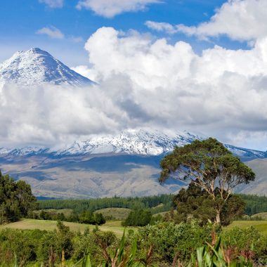 Explorando las Joyas Acuáticas de Ecuador: Las Mejores Lagunas